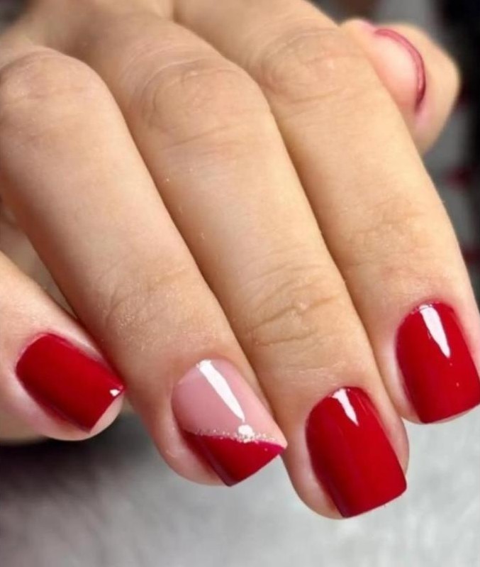 Vermelho com detalhe nude e brilho